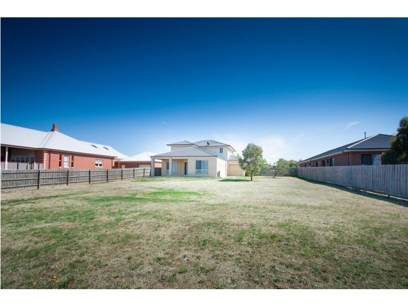 9 Cassandra close, Gisborne VIC 3437