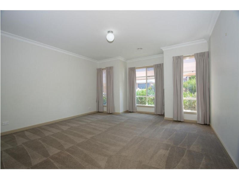 9 Cassandra close, Gisborne VIC 3437