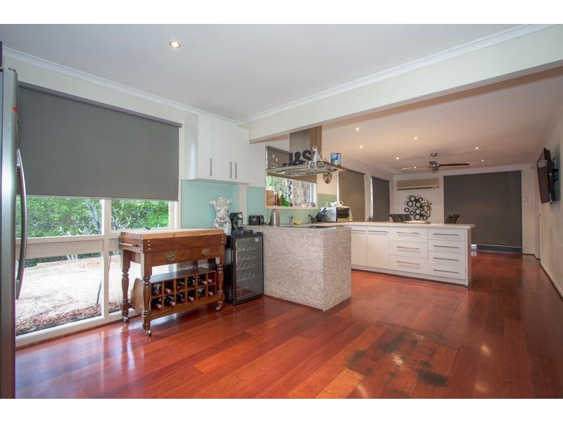 10 Hotham Avenue, Mount Macedon VIC 3441