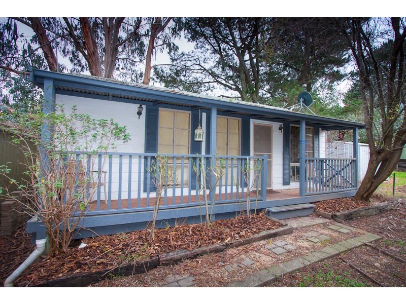 10 Hotham Avenue, Mount Macedon VIC 3441