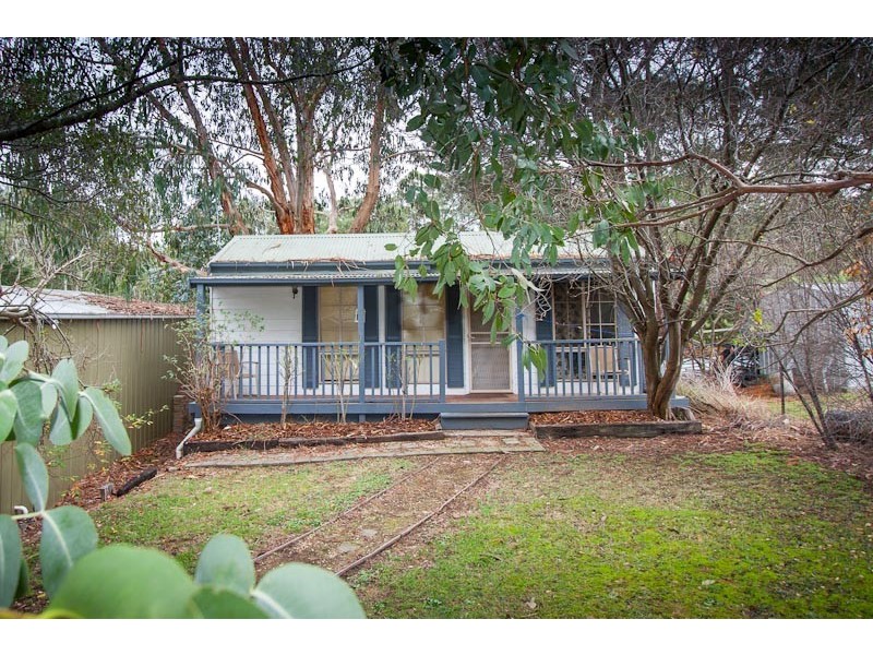10 Hotham Avenue, Mount Macedon VIC 3441