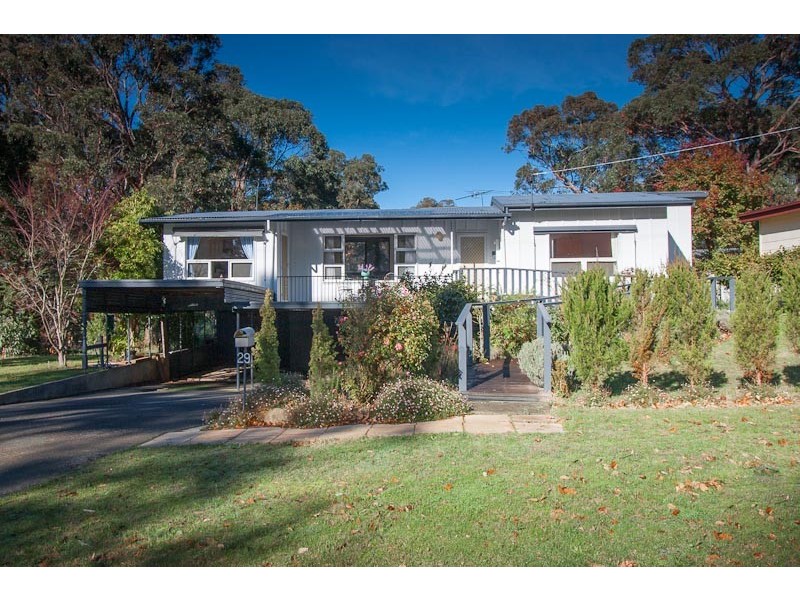 29 English Street, Macedon VIC 3440