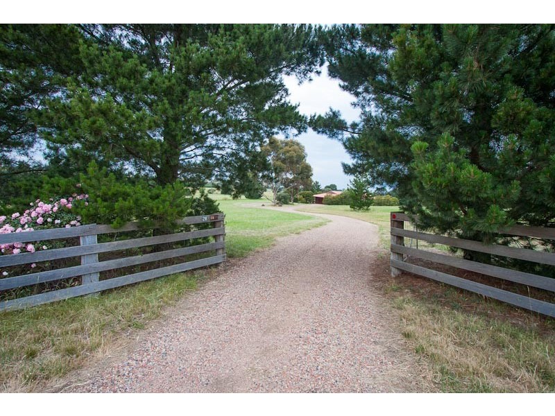 28 Cadana Road, Gisborne South VIC 3437