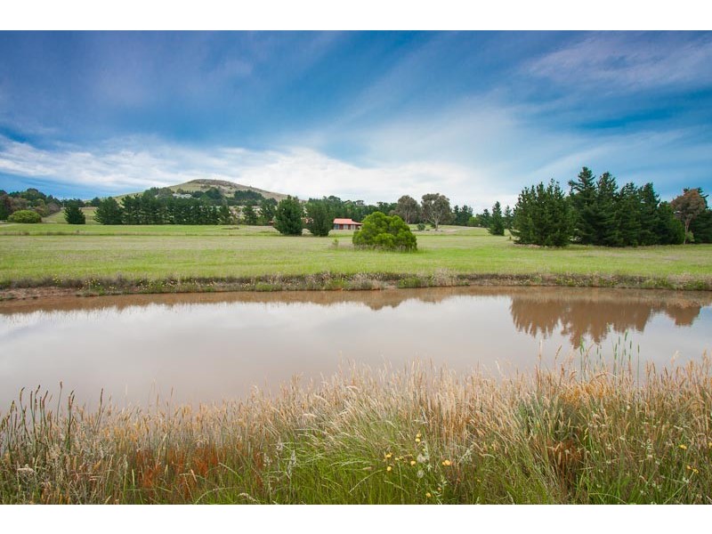 28 Cadana Road, Gisborne South VIC 3437