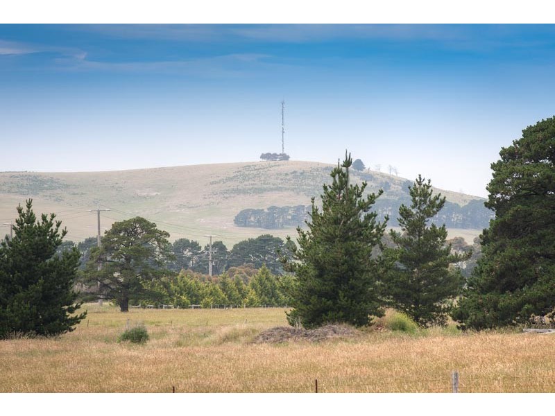 28 Cadana Road, Gisborne South VIC 3437