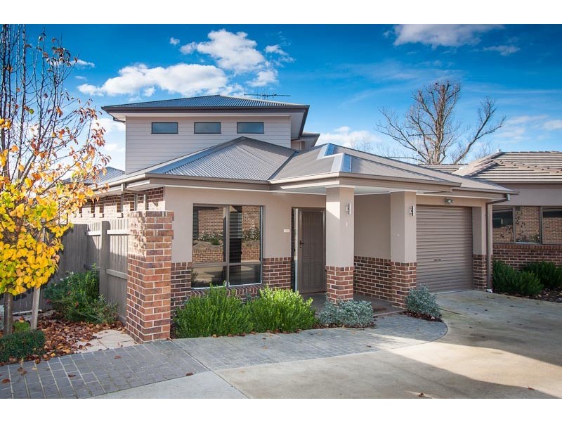 Unit 1/ 9 Rodney Street, Gisborne VIC 3437