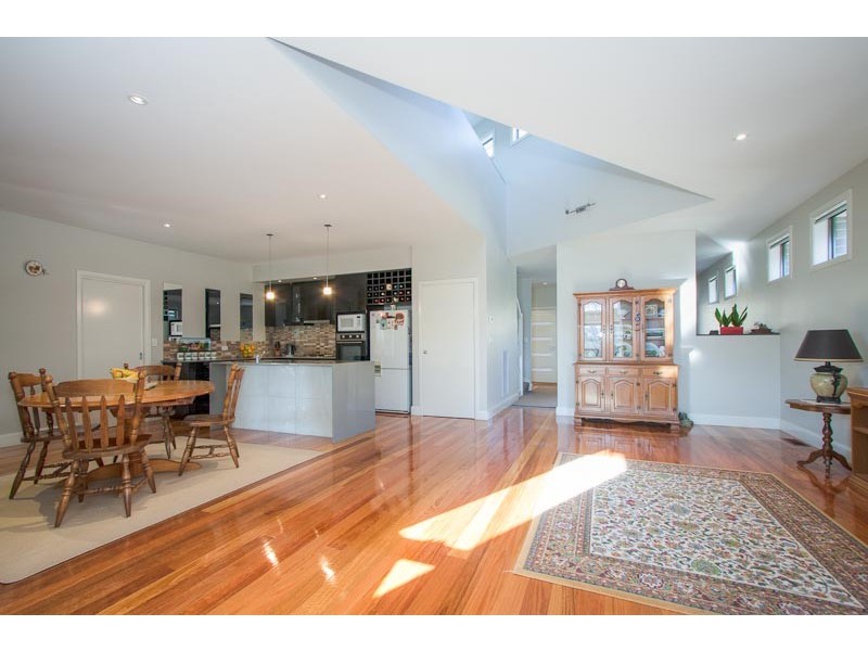 Unit 1/ 9 Rodney Street, Gisborne VIC 3437