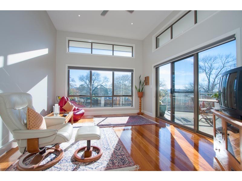 Unit 1/ 9 Rodney Street, Gisborne VIC 3437