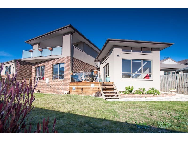 Unit 1/ 9 Rodney Street, Gisborne VIC 3437