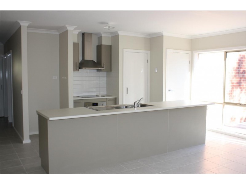 2/100 Main Road, Riddells Creek VIC 3431