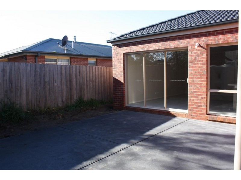 2/100 Main Road, Riddells Creek VIC 3431