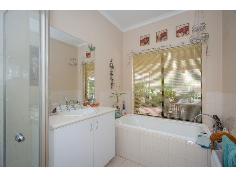 53 Honour Avenue, Macedon VIC 3440