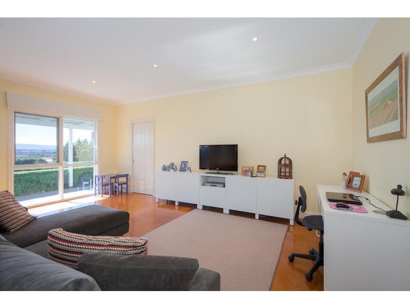 22 Jonathan Road, Gisborne VIC 3437