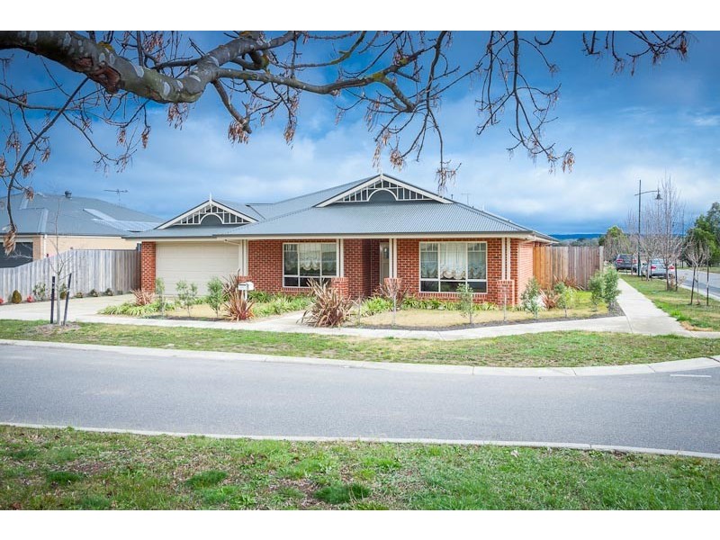 181 Station Rd, Gisborne VIC 3437
