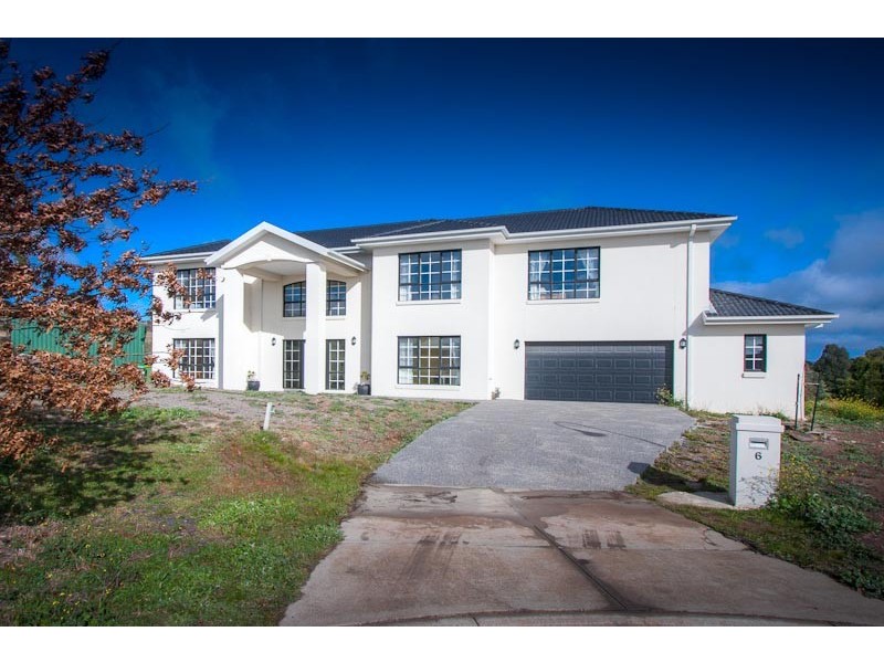 6 Grange Court, Gisborne VIC 3437