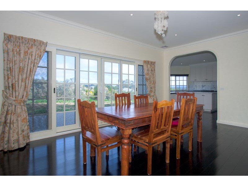 6 Grange Court, Gisborne VIC 3437