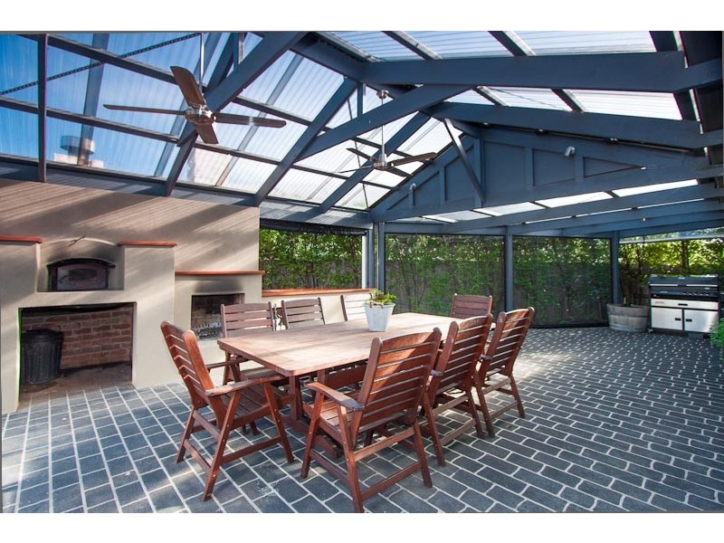 6 Galilee Court, New Gisborne VIC 3438