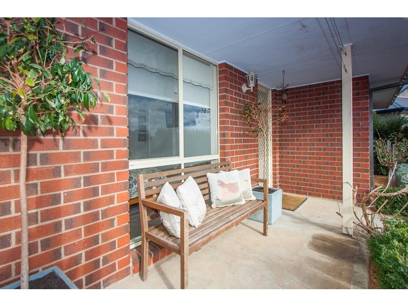 6 Galilee Court, New Gisborne VIC 3438