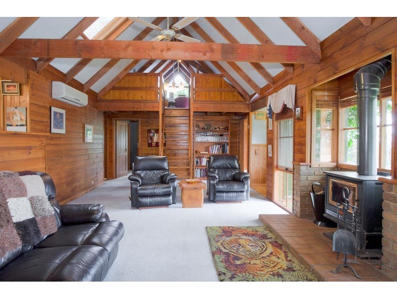 117 Mt Robertson Road, New Gisborne VIC 3438