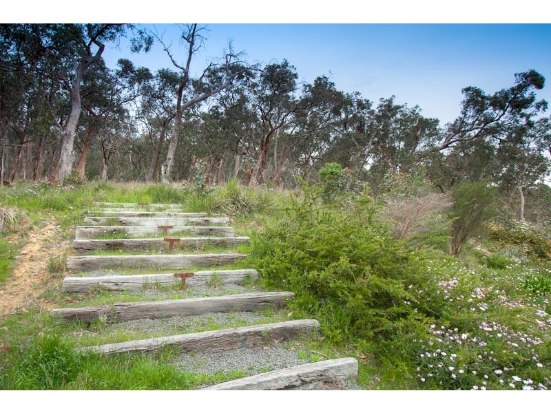 117 Mt Robertson Road, New Gisborne VIC 3438