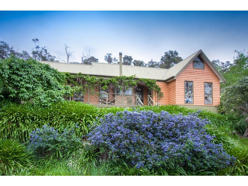 117 Mt Robertson Road, New Gisborne VIC 3438