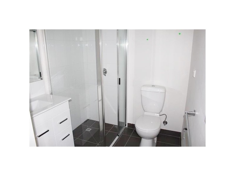 2/27 Stephen Street, Gisborne VIC 3437