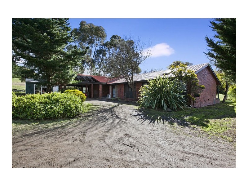 204 Panorama Drive, Gisborne VIC 3437