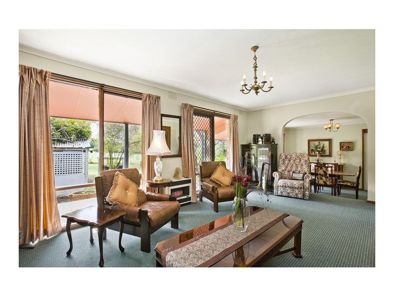 204 Panorama Drive, Gisborne VIC 3437