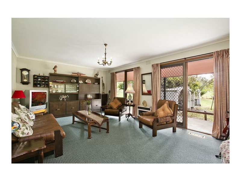 204 Panorama Drive, Gisborne VIC 3437