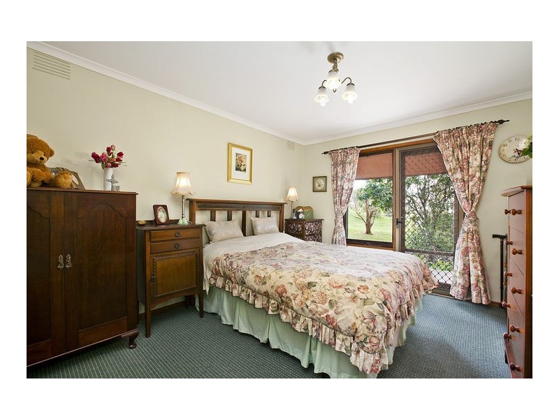 204 Panorama Drive, Gisborne VIC 3437
