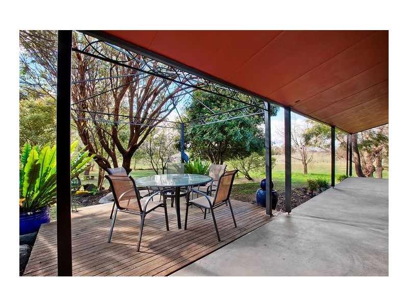 204 Panorama Drive, Gisborne VIC 3437