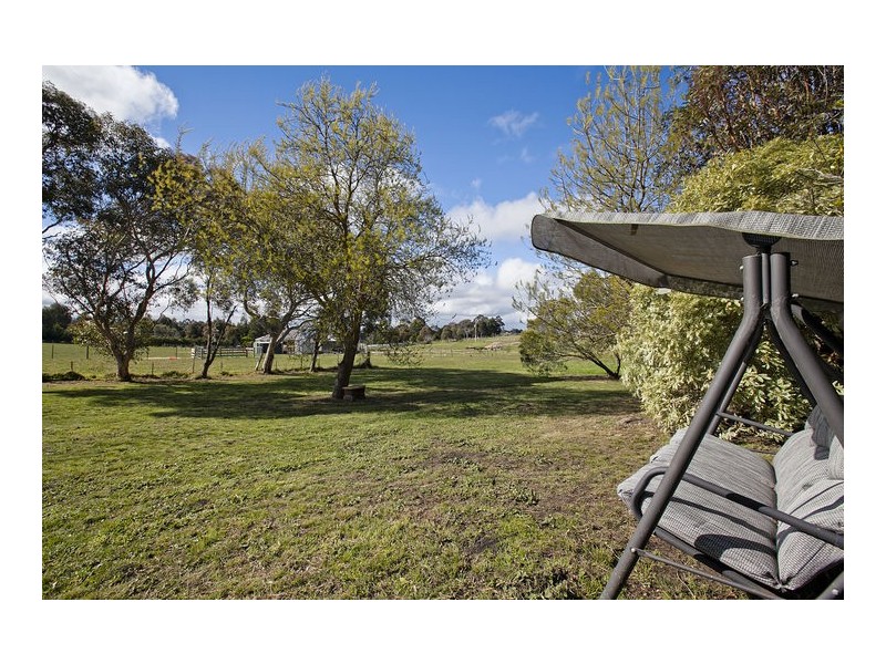 204 Panorama Drive, Gisborne VIC 3437