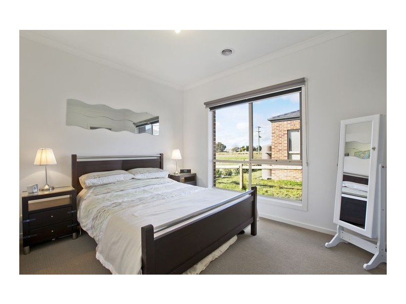 Unit 2/4 Francis Crescent, Gisborne VIC 3437