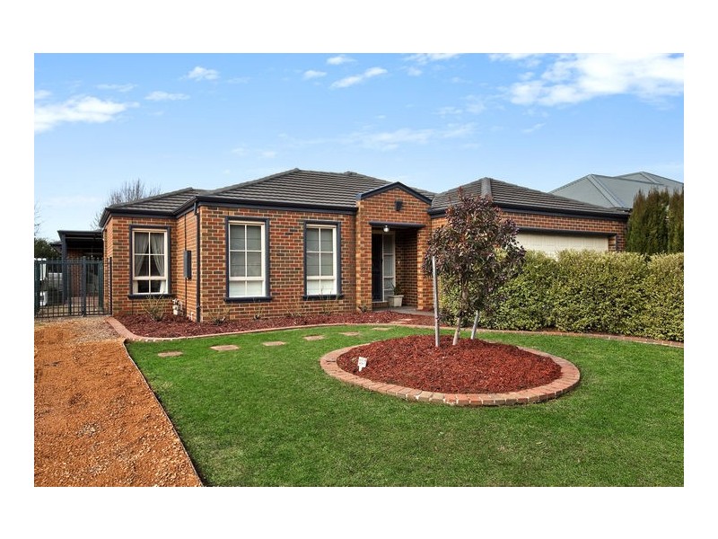 7 Dalray Crescent, New Gisborne VIC 3438