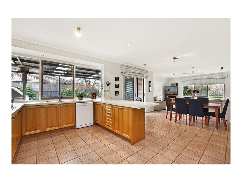 7 Dalray Crescent, New Gisborne VIC 3438