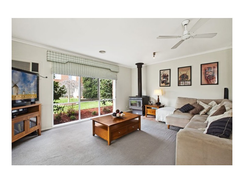 7 Dalray Crescent, New Gisborne VIC 3438