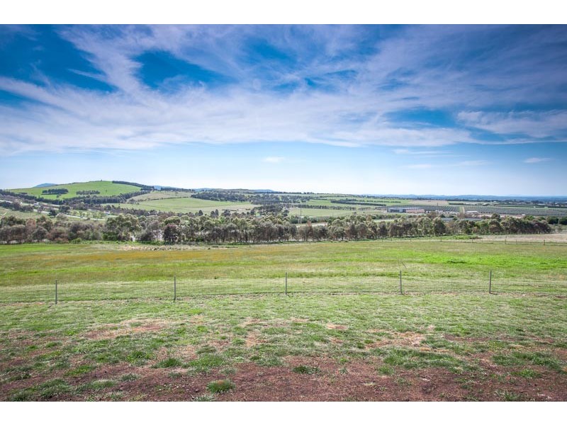 11 Mt Aitken Winery Drive, Gisborne South VIC 3437