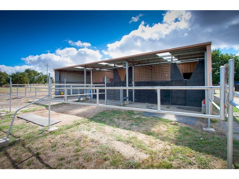 10 Benson Road,, Gisborne VIC 3437