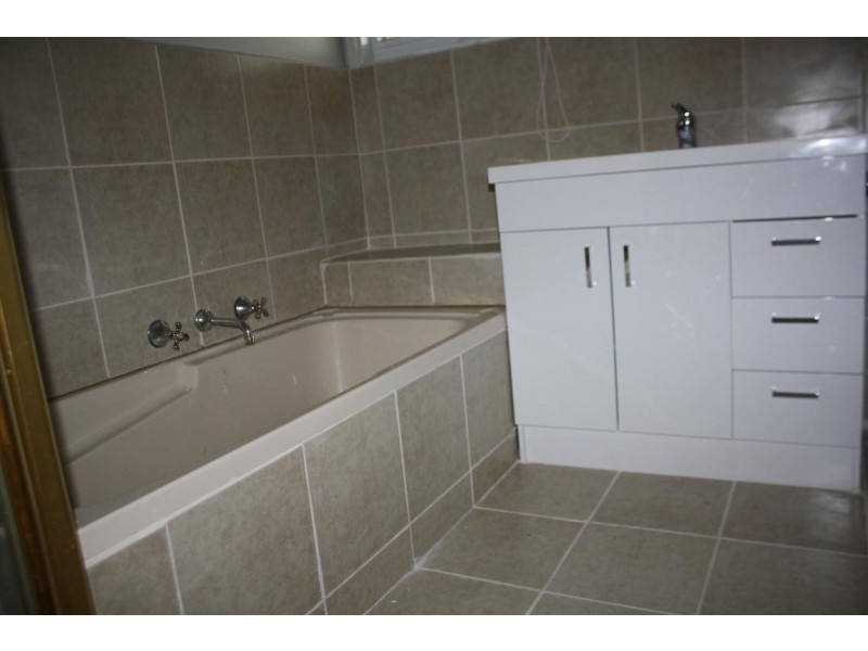 41 McEwen Drive, Sunbury VIC 3429