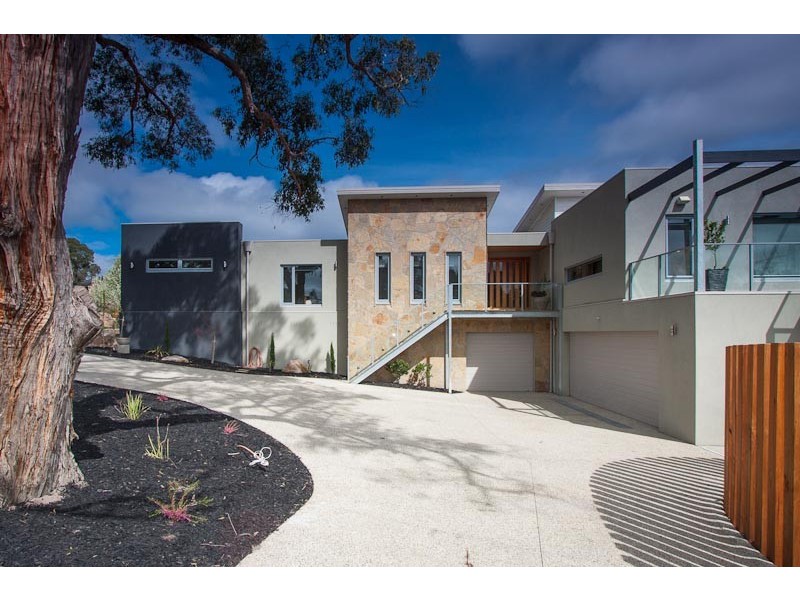 32 Dalton Street, Gisborne VIC 3437