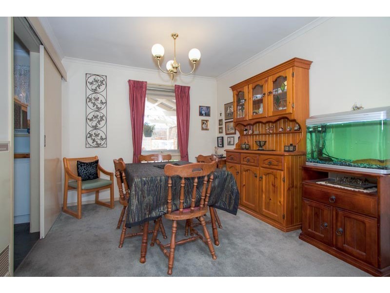 6 Banksia Grove, Gisborne VIC 3437