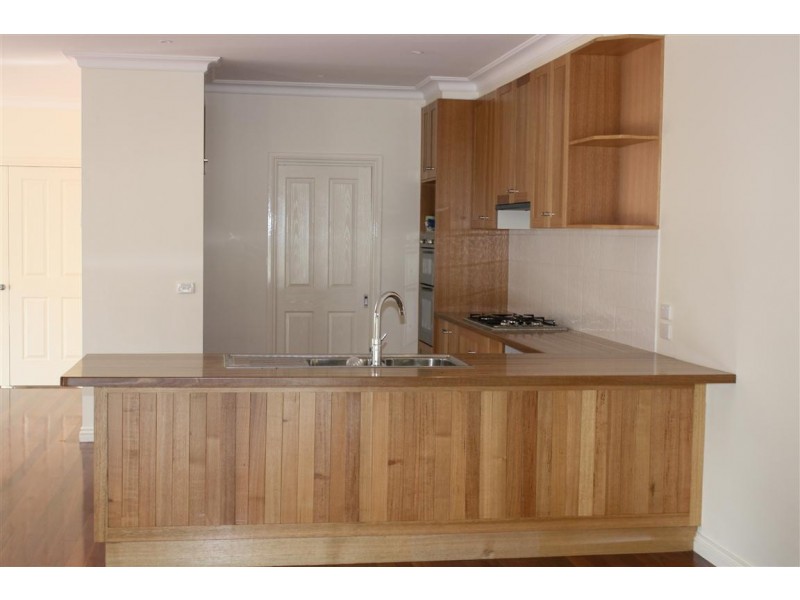 2 Mulgutherie Way, Gisborne VIC 3437