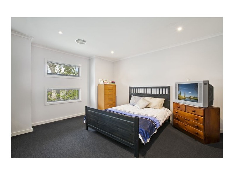 6 /1-5 Rodney Street, Gisborne VIC 3437