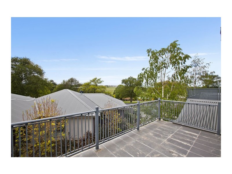6 /1-5 Rodney Street, Gisborne VIC 3437