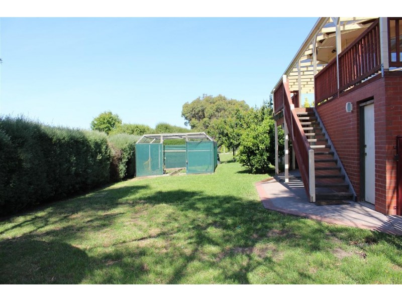 18 Wyralla court, Gisborne VIC 3437