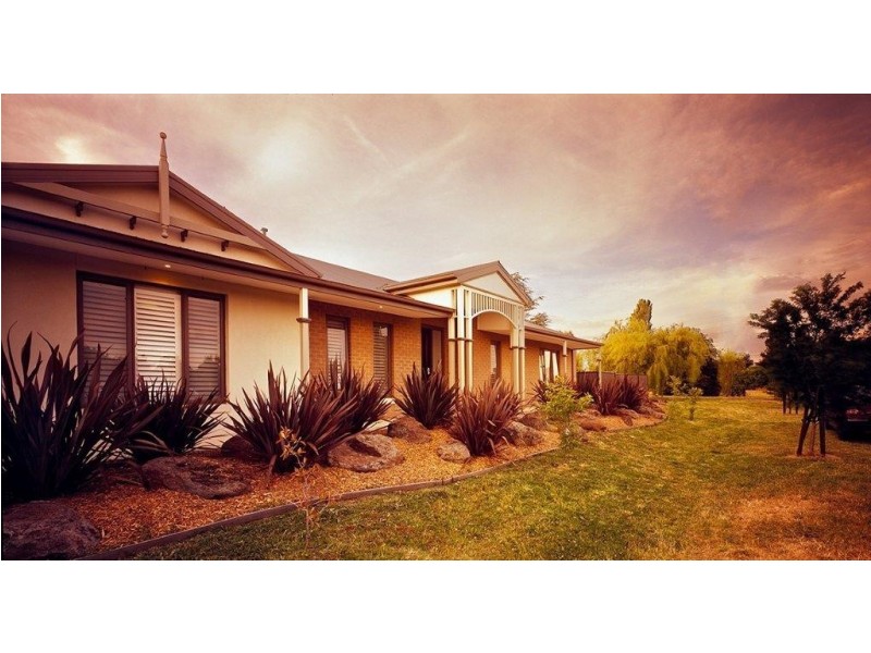 4 Bloomfield Road, Gisborne VIC 3437