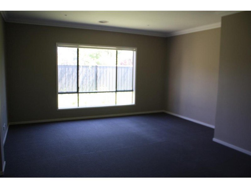 4 Bloomfield Road, Gisborne VIC 3437