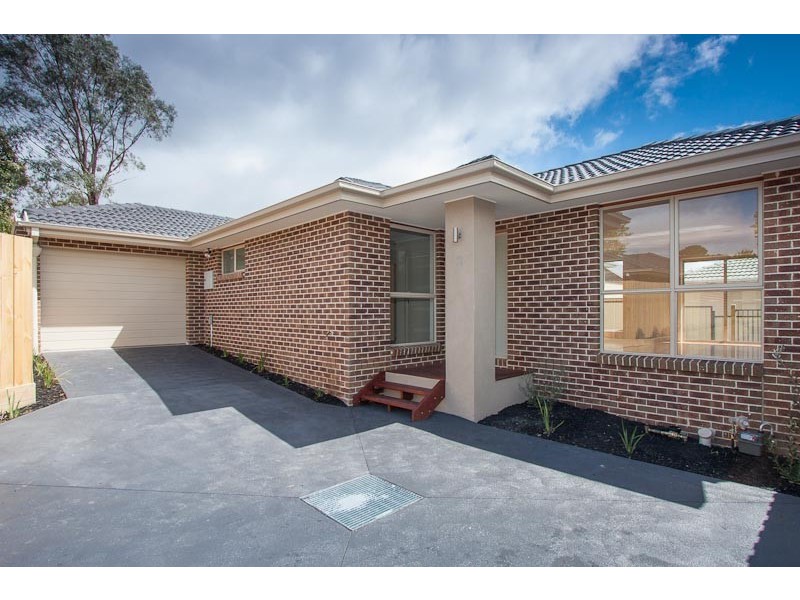62 Howey Street, Gisborne VIC 3437