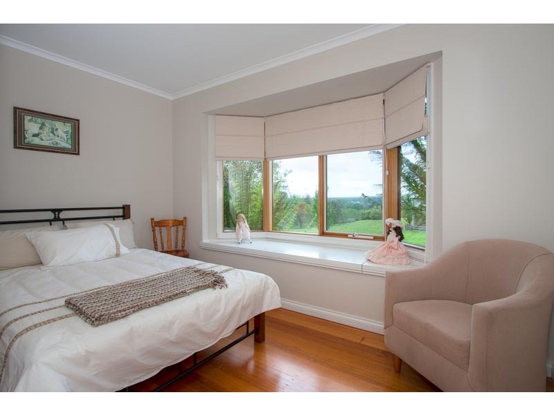 1 Radiata Road, Gisborne VIC 3437