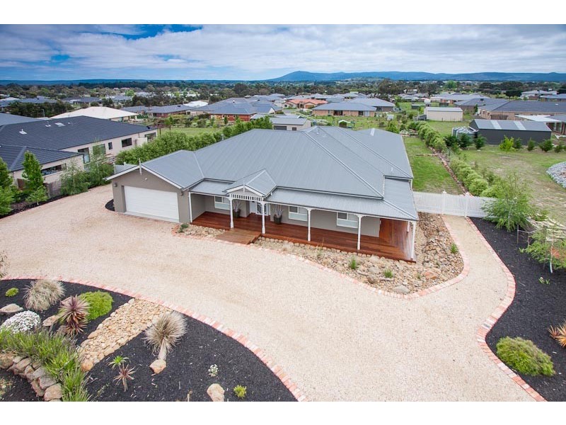 51 Parkview Street, Gisborne VIC 3437